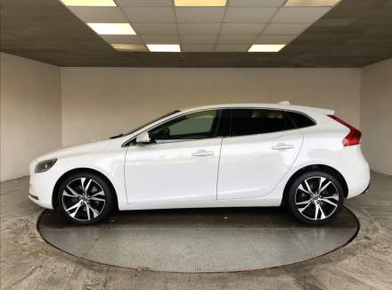 Volvo - V40