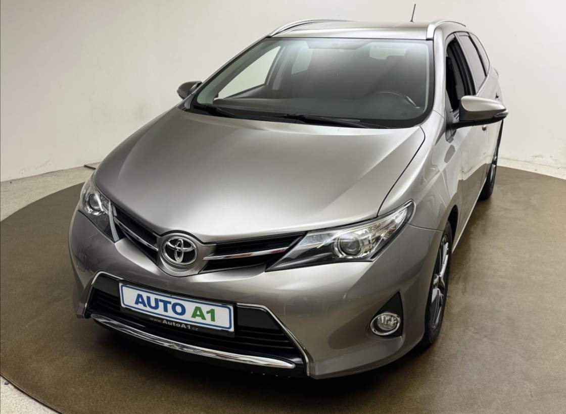 Toyota - Auris