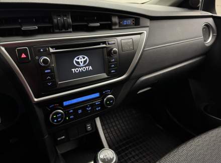 Toyota - Auris