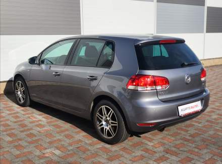 Volkswagen - Golf