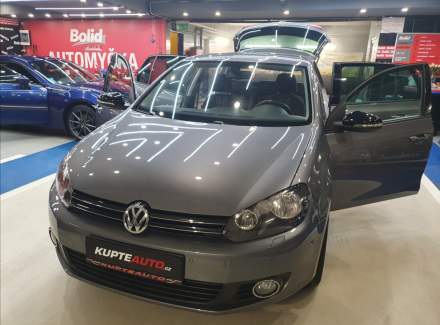 Volkswagen - Golf