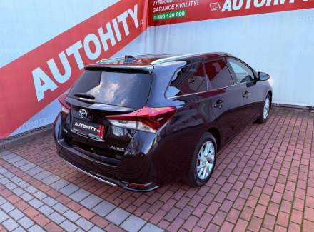 Toyota - Auris
