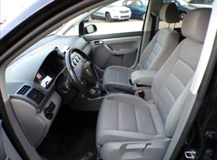 Volkswagen - Touran
