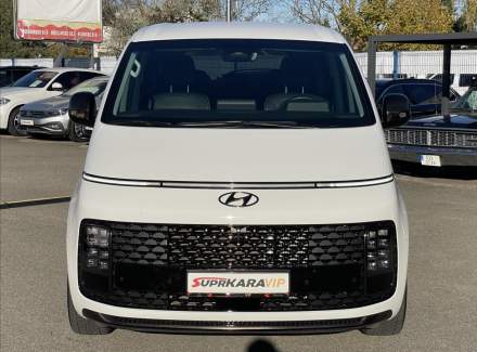 Hyundai - Staria