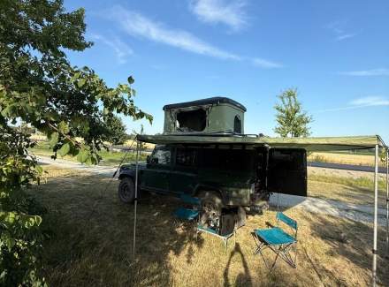 Land Rover - Defender