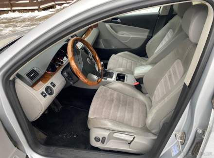 Volkswagen - Passat