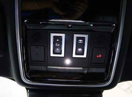 Land Rover - Range Rover Velar D 300 3.0 V6 (300 Hp) AWD Automatic