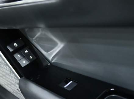 Land Rover - Range Rover Velar D 300 3.0 V6 (300 Hp) AWD Automatic