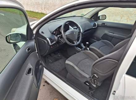 Peugeot - 206