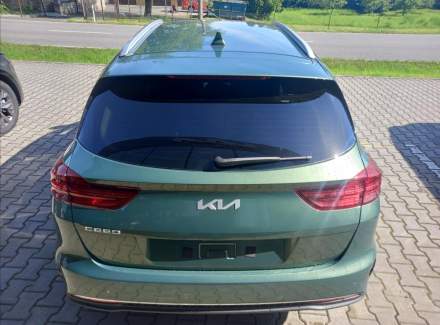 Kia - Cee'd