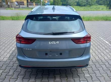 Kia - Cee'd