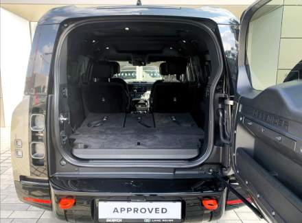 Land Rover - Defender