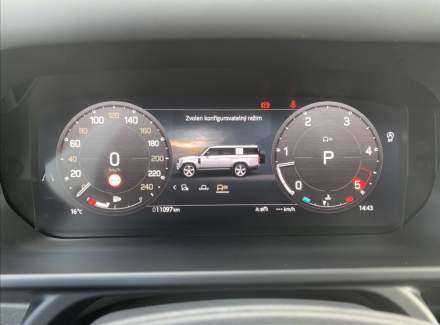 Land Rover - Defender