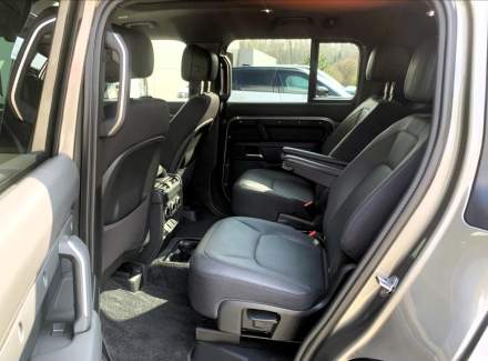 Land Rover - Defender