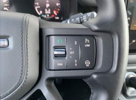 Land Rover - Defender