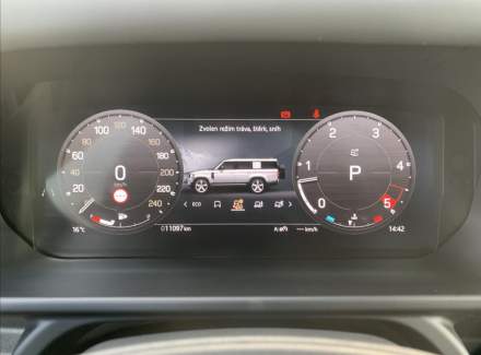 Land Rover - Defender