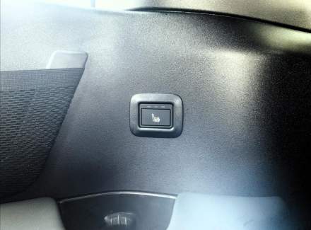 Land Rover - Defender