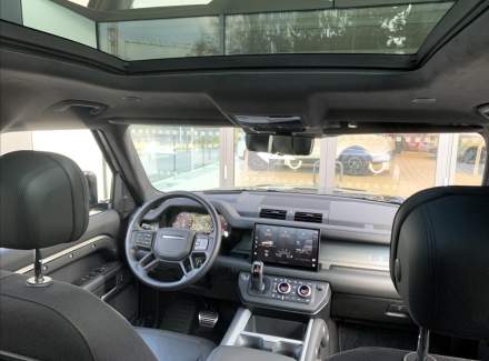 Land Rover - Defender