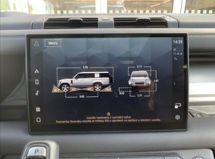 Land Rover - Defender