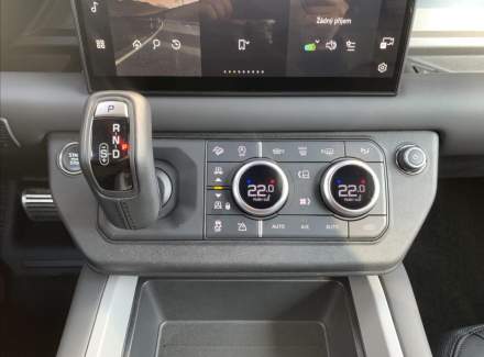 Land Rover - Defender