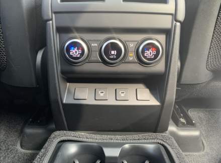 Land Rover - Defender