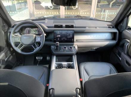 Land Rover - Defender