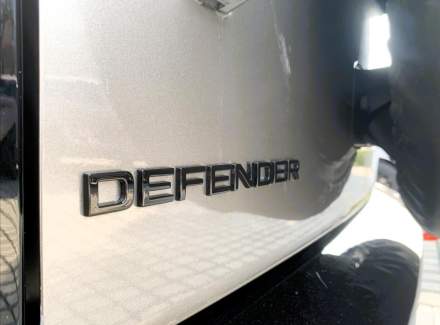 Land Rover - Defender
