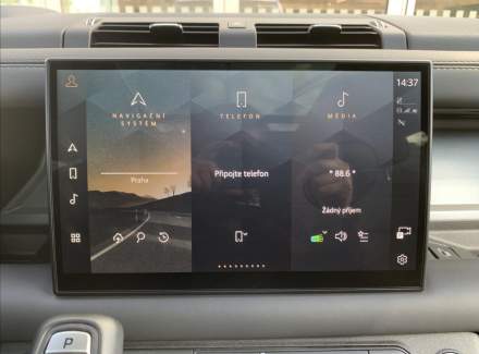 Land Rover - Defender