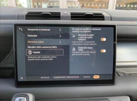 Land Rover - Defender