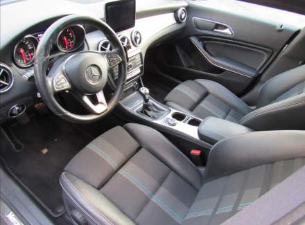 Mercedes-Benz - CLA