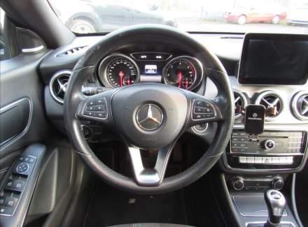 Mercedes-Benz - CLA