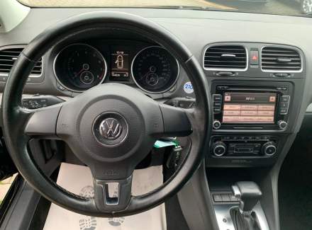 Volkswagen - Golf