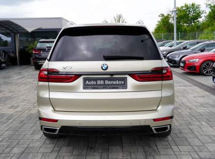 BMW - X7