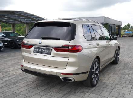 BMW - X7