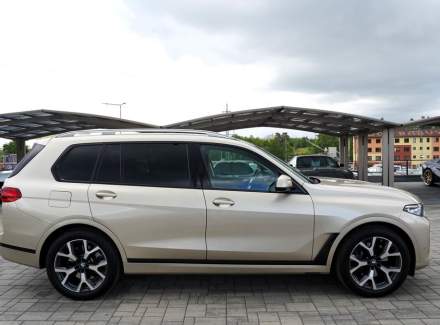 BMW - X7