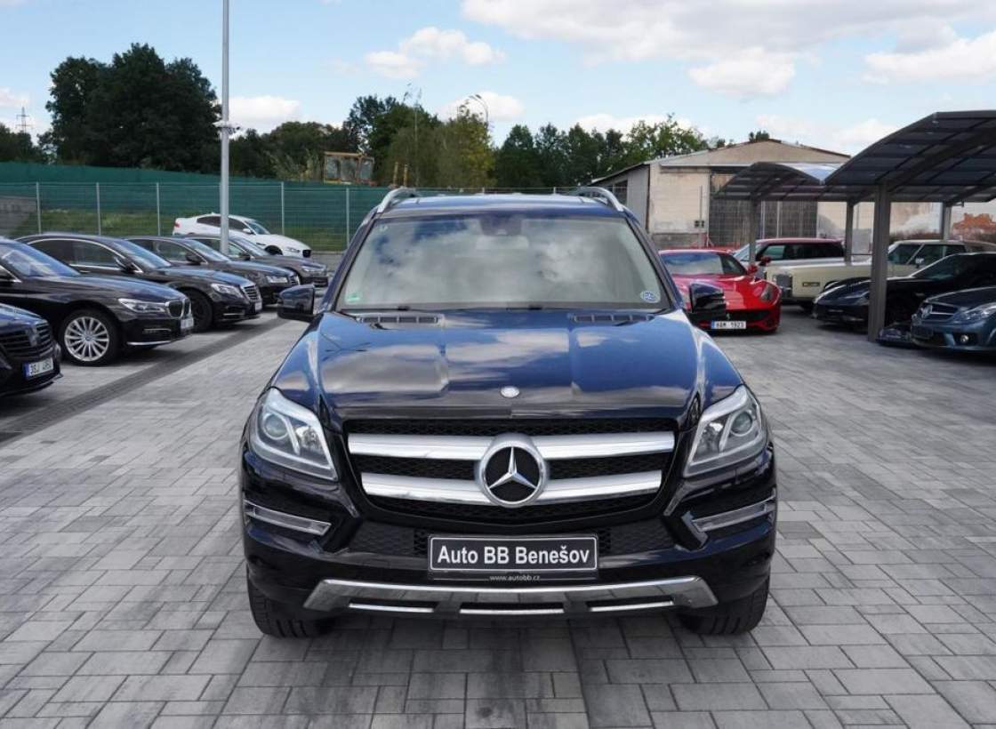 Mercedes-Benz - GL