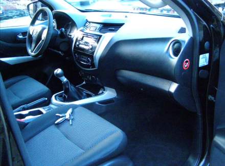 Nissan - Navara