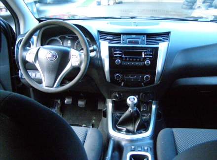 Nissan - Navara