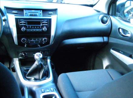 Nissan - Navara