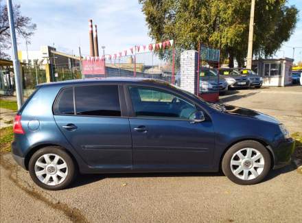 Volkswagen - Golf
