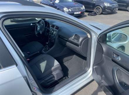 Volkswagen - Golf 1.6 TDI (105 Hp)