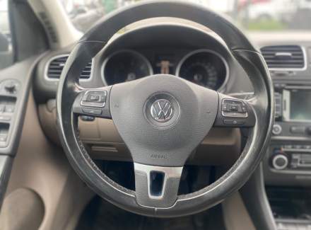 Volkswagen - Golf