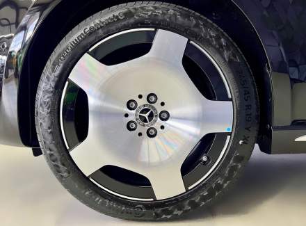 Mercedes-Benz - V-class