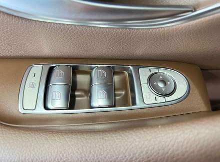 Mercedes-Benz - E-class