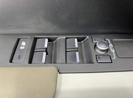 Land Rover - Defender