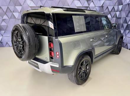 Land Rover - Defender