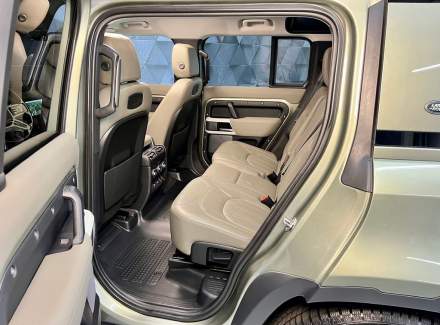 Land Rover - Defender