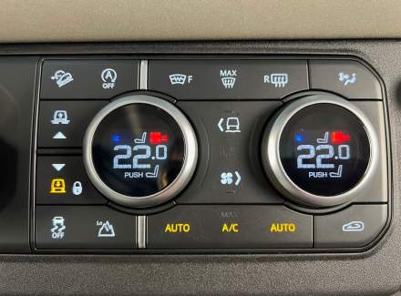 Land Rover - Defender