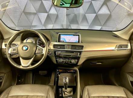 BMW - X1