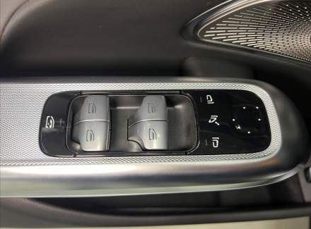 Mercedes-Benz - E-class